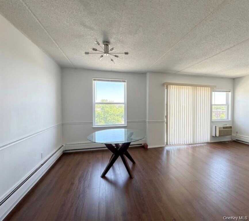 35 Park Avenue, Unit #6G, Suffern, NY 10901 - Photo 5 of 16