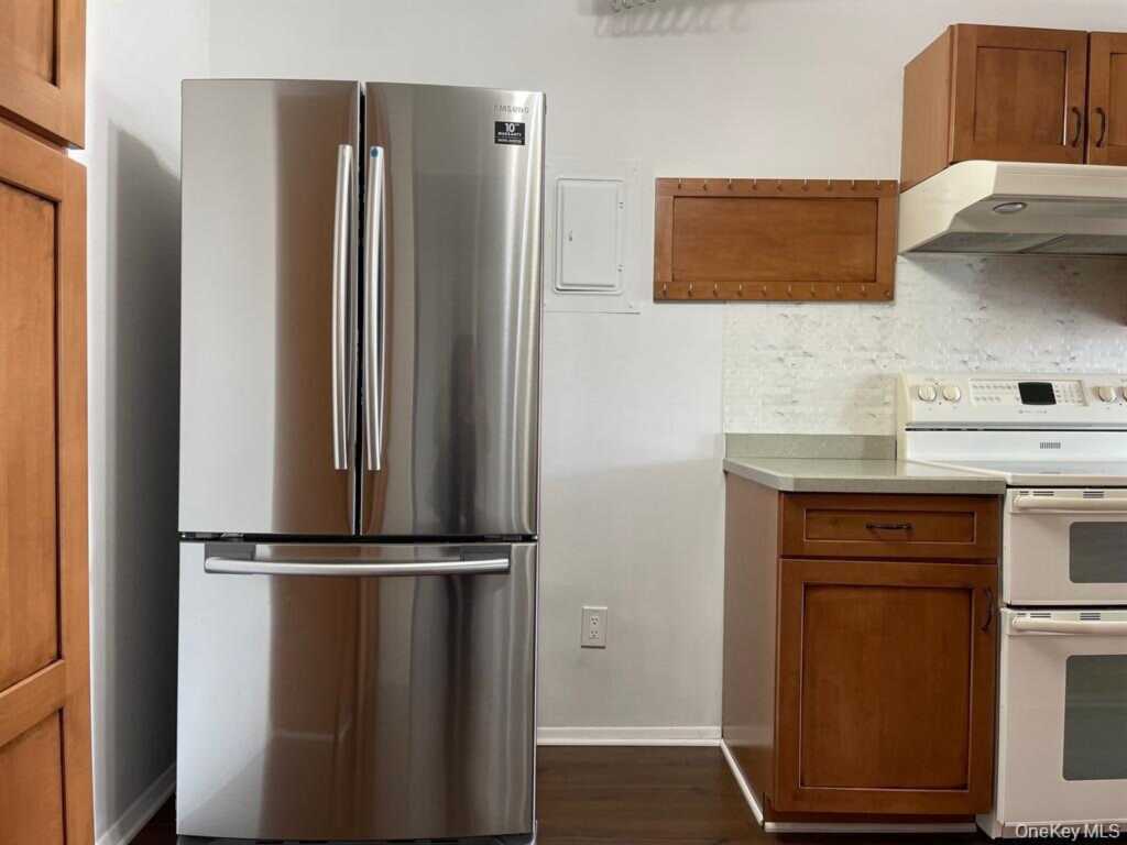 35 Park Avenue, Unit #6G, Suffern, NY 10901 - Photo 8 of 16