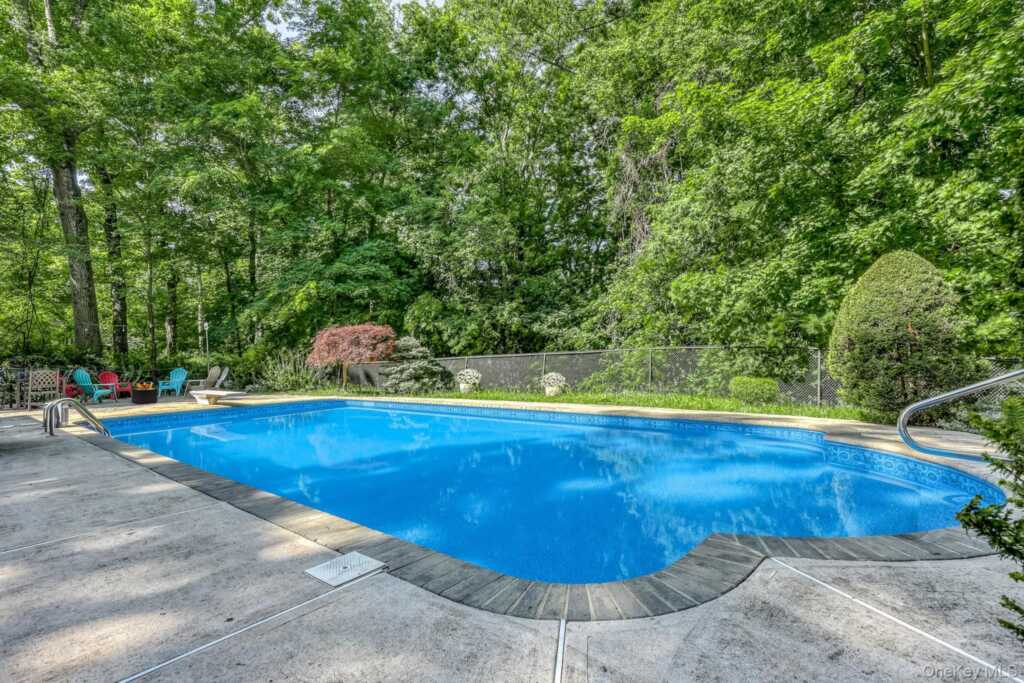 26 River Road, Suffern, NY 10901 - Photo 5 of 30