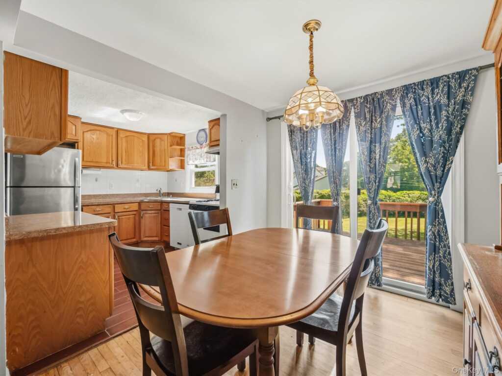 11 Hollow Drive, New City, NY 10956 - Photo 10 of 34