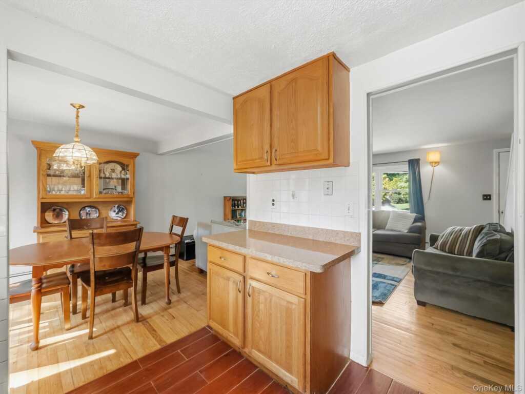 11 Hollow Drive, New City, NY 10956 - Photo 12 of 34