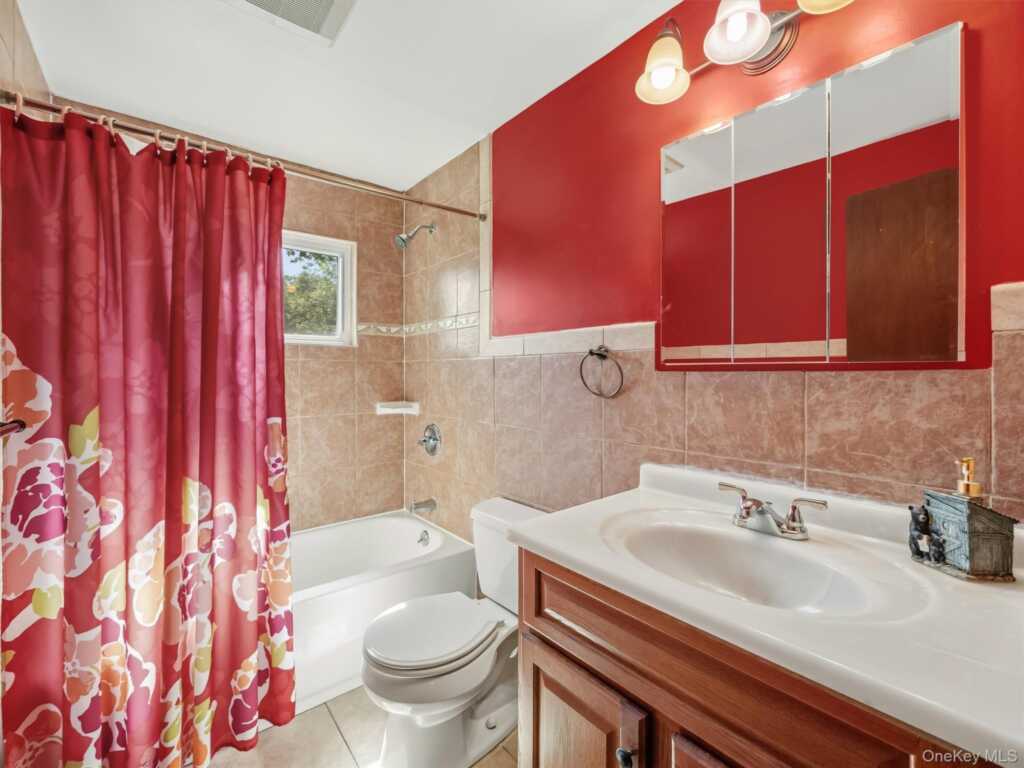 11 Hollow Drive, New City, NY 10956 - Photo 18 of 34