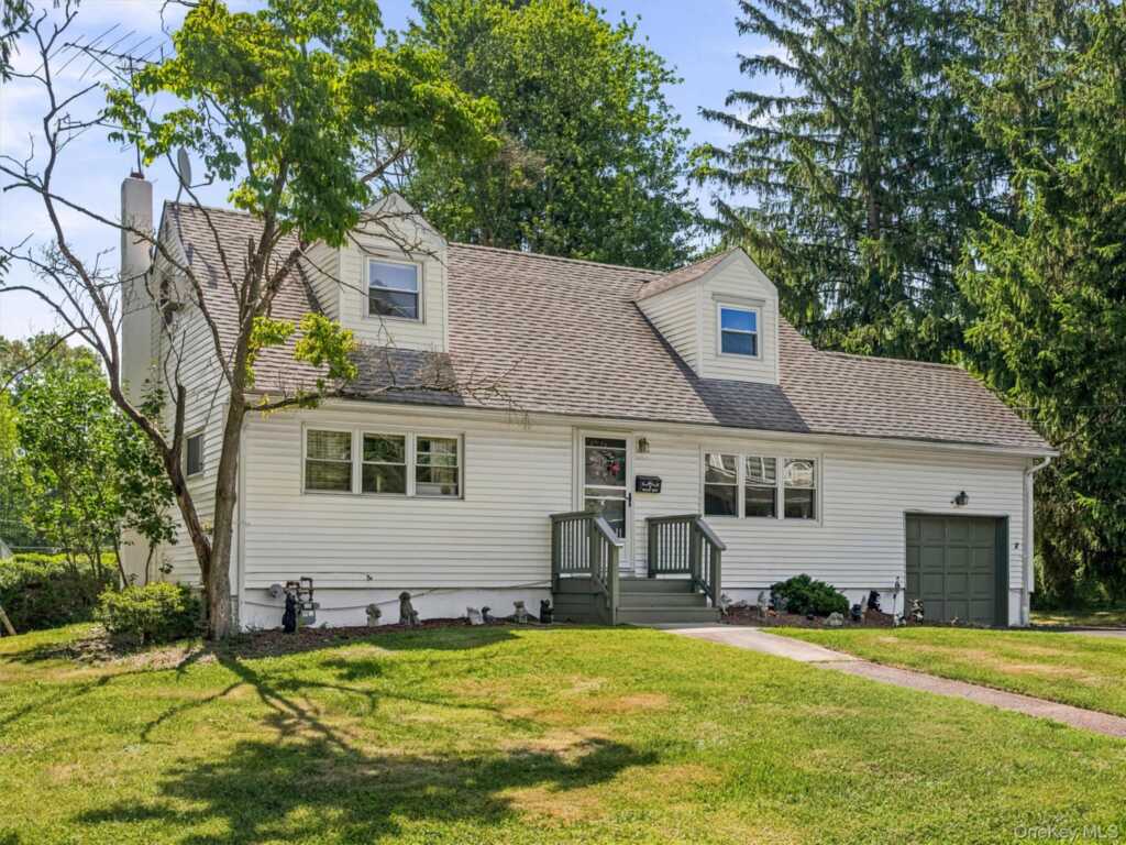 11 Hollow Drive, New City, NY 10956 - Photo 3 of 34