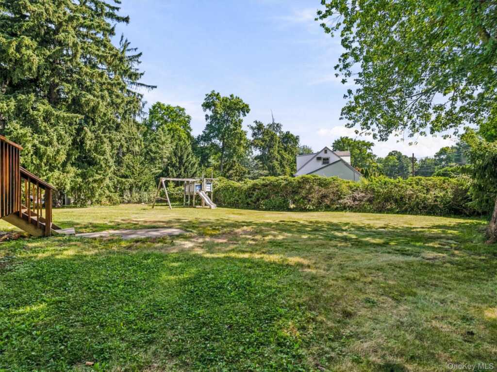 11 Hollow Drive, New City, NY 10956 - Photo 30 of 34