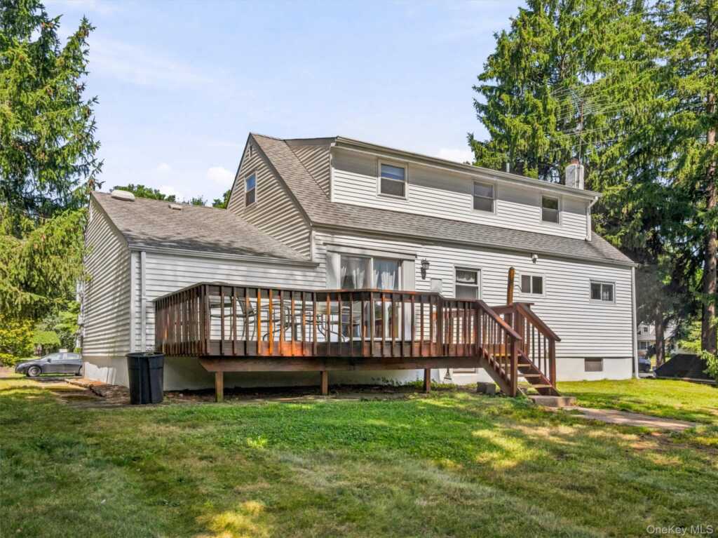 11 Hollow Drive, New City, NY 10956 - Photo 31 of 34