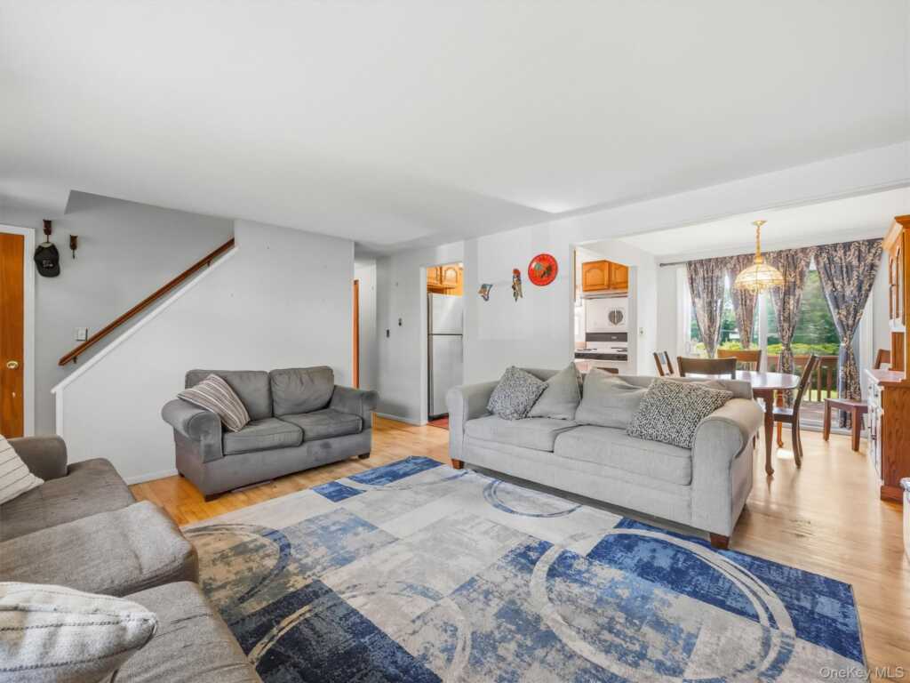 11 Hollow Drive, New City, NY 10956 - Photo 7 of 34