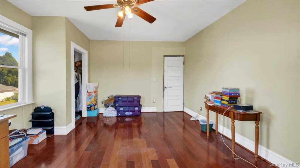 228 Weyman Avenue, New Rochelle, NY 10805 - Photo 14 of 36