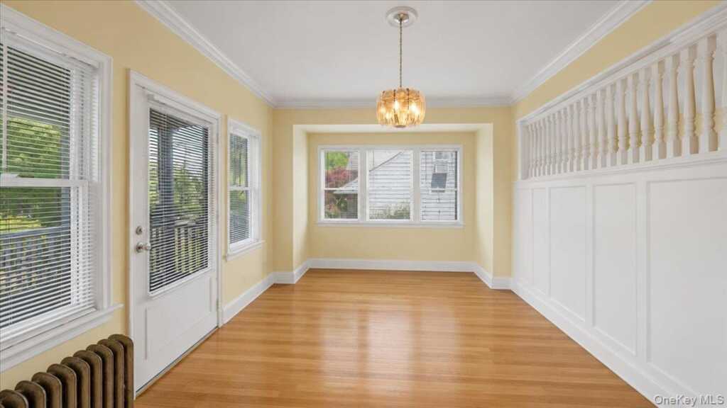 228 Weyman Avenue, New Rochelle, NY 10805 - Photo 6 of 36
