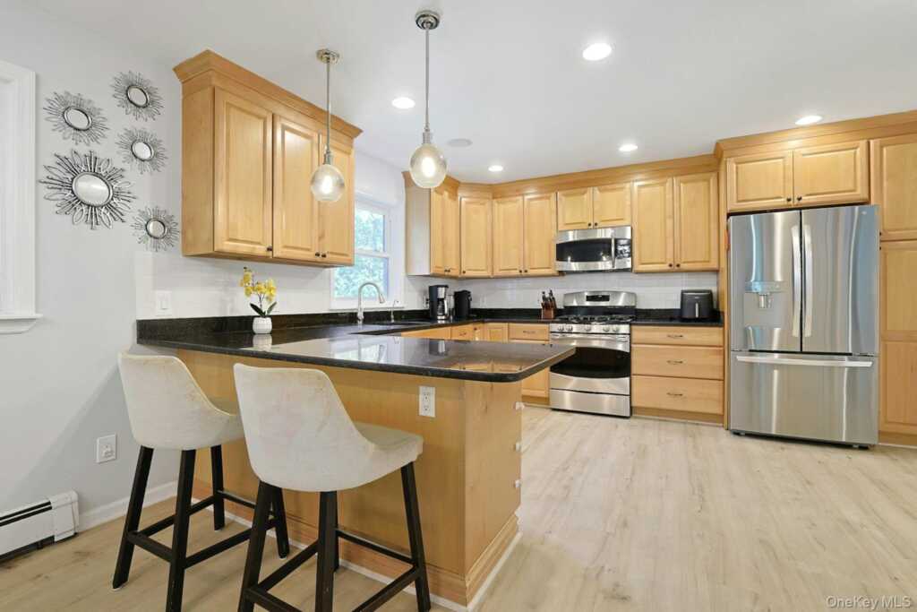 10 Pepperill Court, New City, NY 10956 - Photo 11 of 39