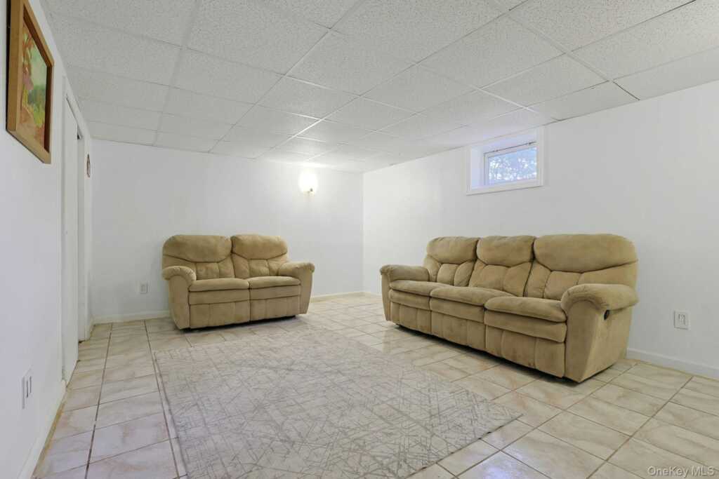 10 Pepperill Court, New City, NY 10956 - Photo 29 of 39
