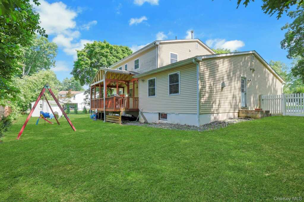 10 Pepperill Court, New City, NY 10956 - Photo 35 of 39
