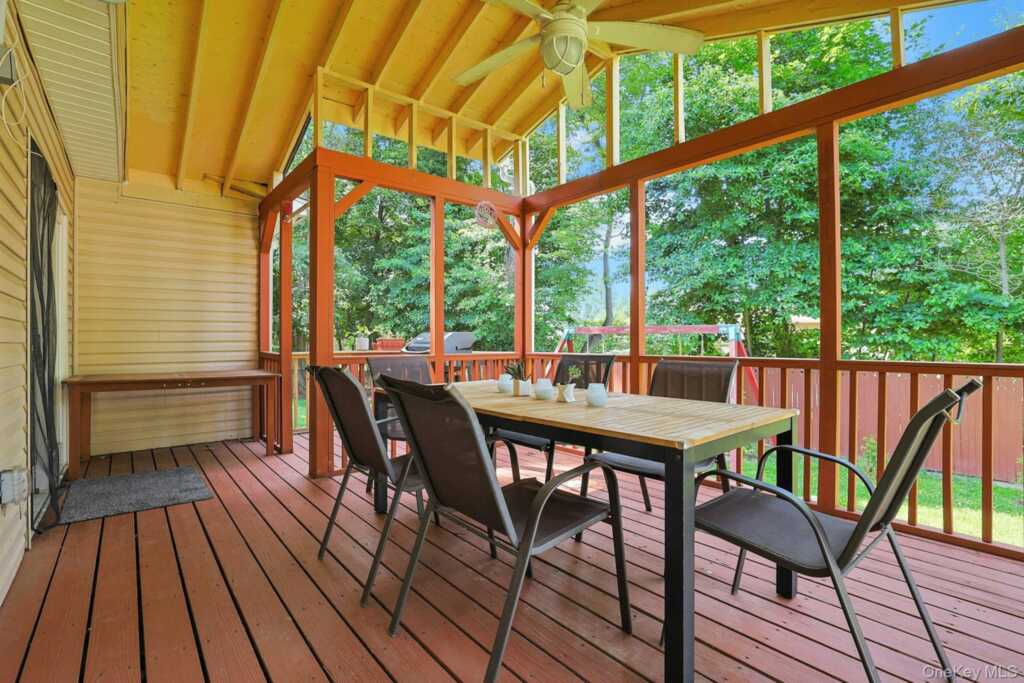 10 Pepperill Court, New City, NY 10956 - Photo 36 of 39