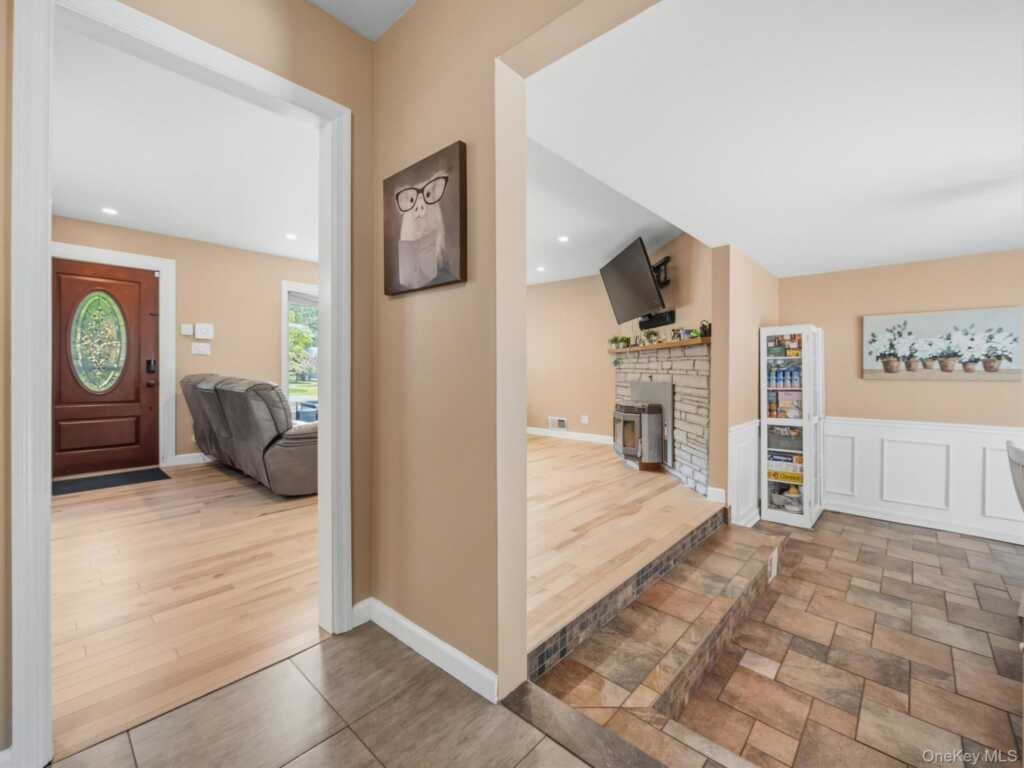 15 Summit Avenue, New City, NY 10956 - Photo 12 of 30