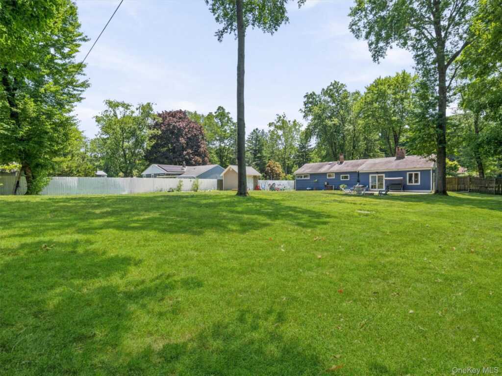 15 Summit Avenue, New City, NY 10956 - Photo 26 of 30