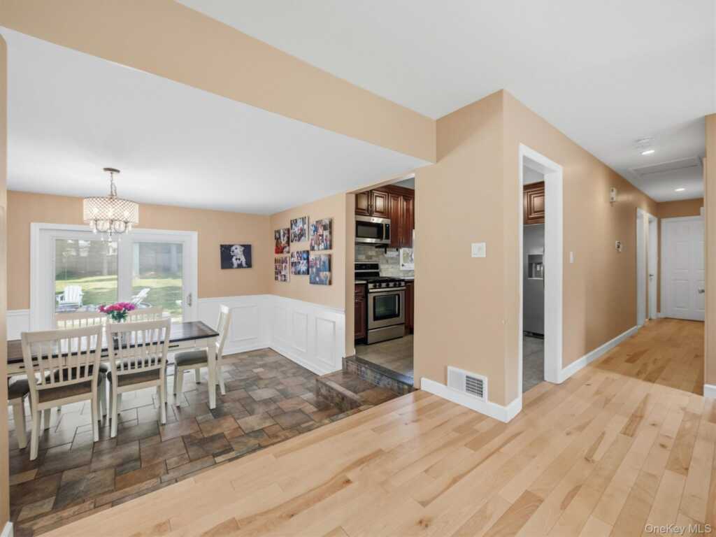15 Summit Avenue, New City, NY 10956 - Photo 7 of 30