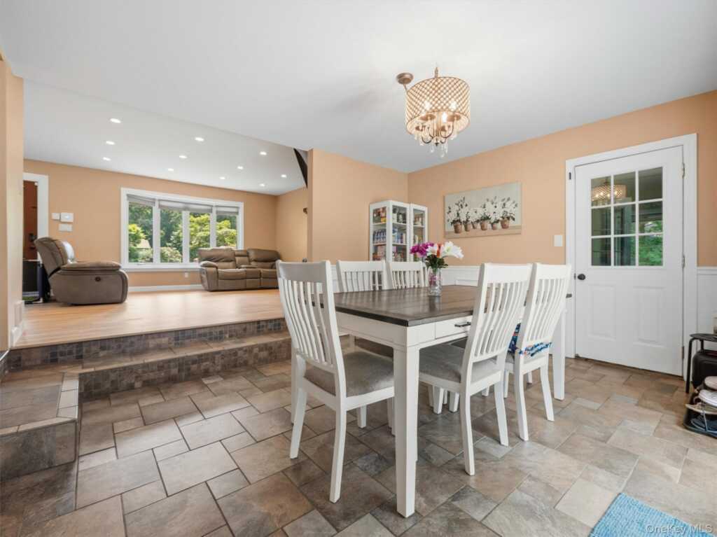 15 Summit Avenue, New City, NY 10956 - Photo 9 of 30