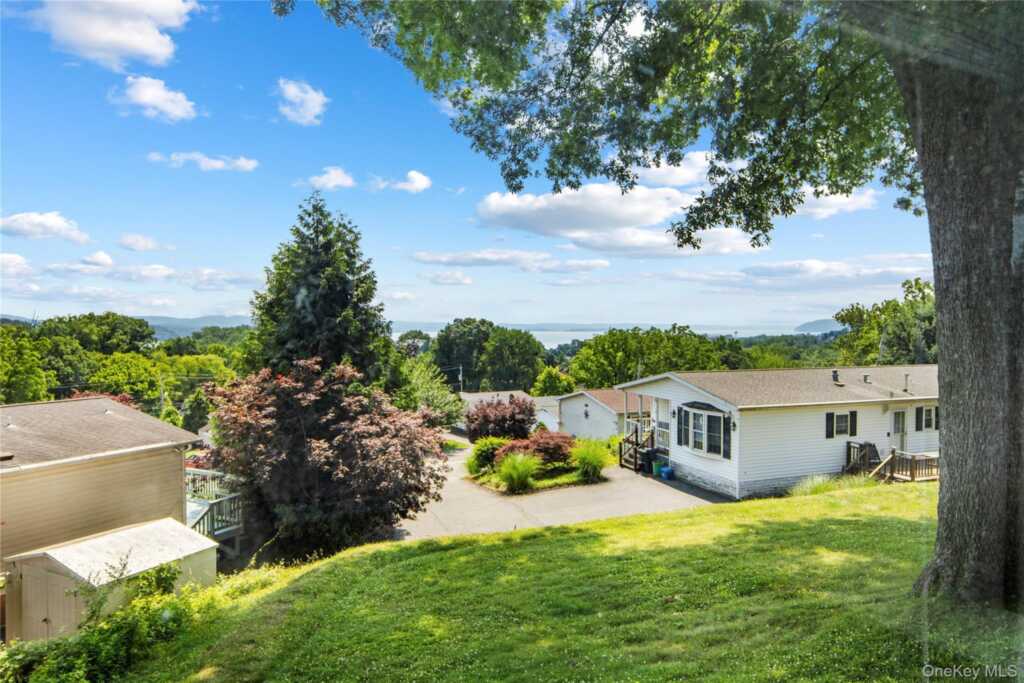 18 Thamsen Drive, Stony Point, NY 10980