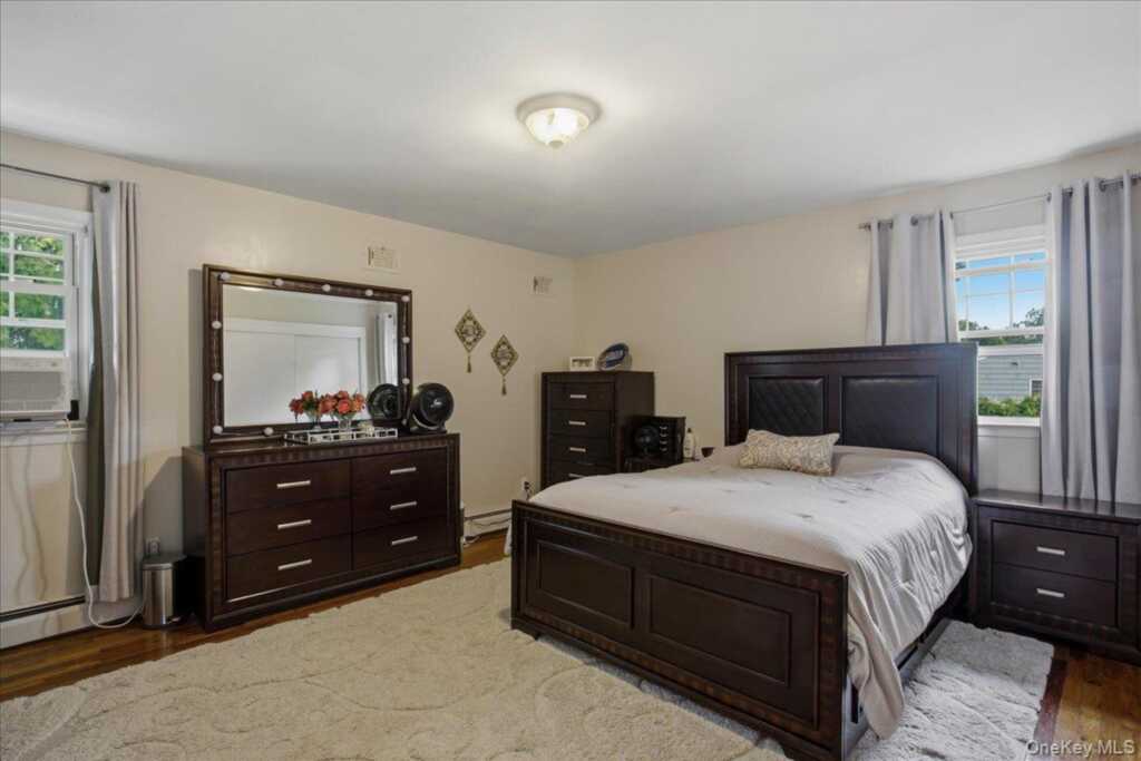 16 Baldwin Lane, New Rochelle, NY 10583 - Photo 11 of 20