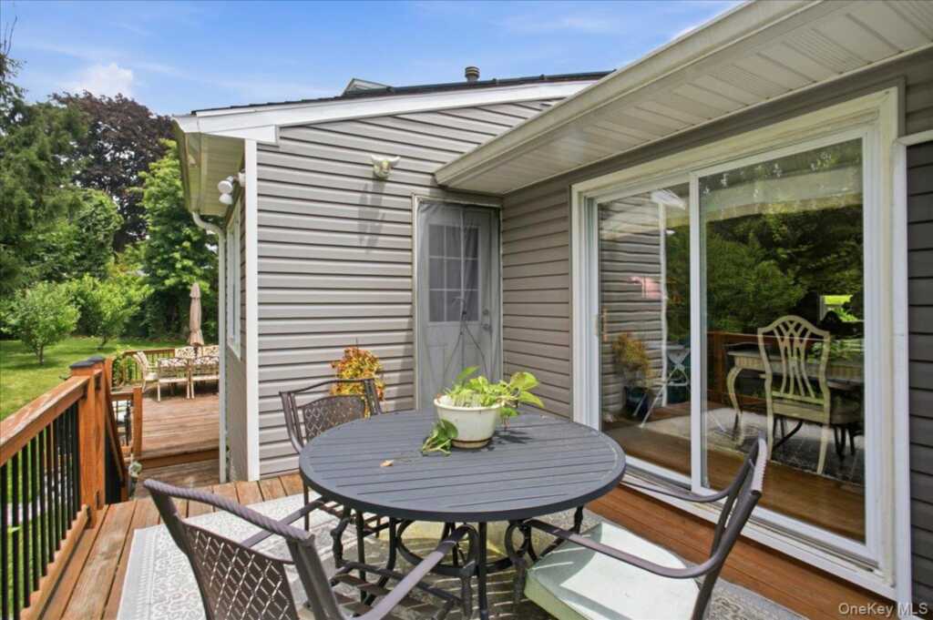 16 Baldwin Lane, New Rochelle, NY 10583 - Photo 19 of 20