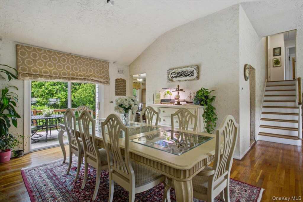 16 Baldwin Lane, New Rochelle, NY 10583 - Photo 8 of 20