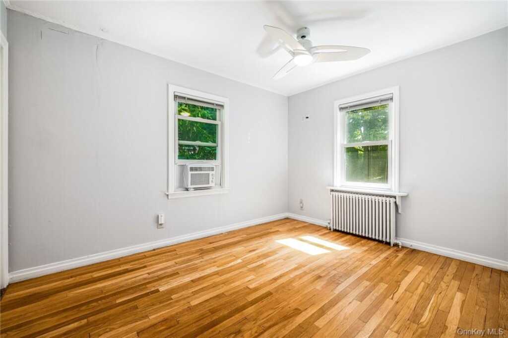 11 Hillside Place, Rye, NY 10580 - Photo 4 of 13