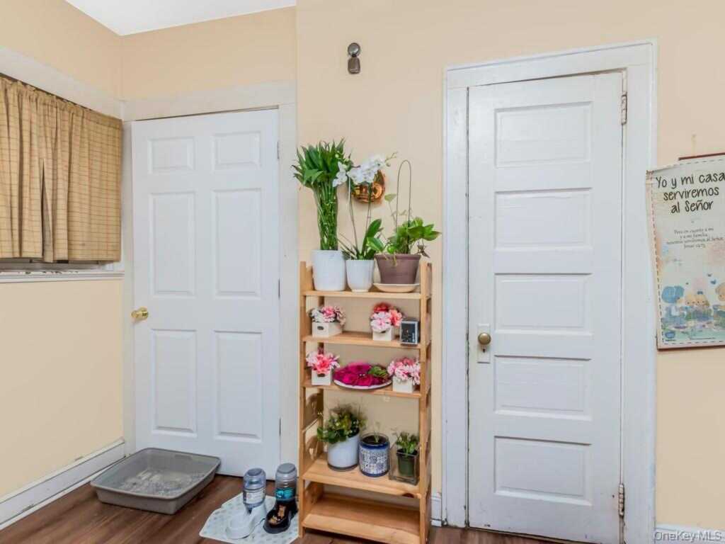 334 Locust Avenue, Rye, NY 10573 - Photo 14 of 23
