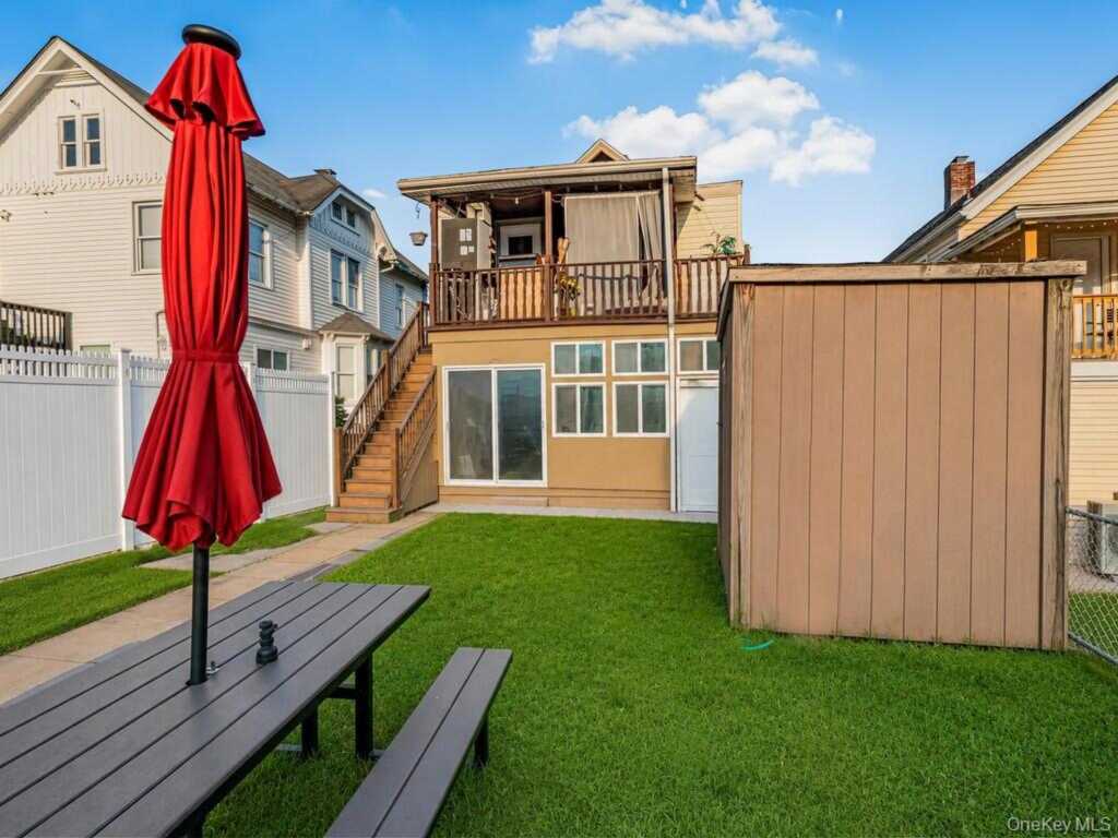 334 Locust Avenue, Rye, NY 10573 - Photo 21 of 23