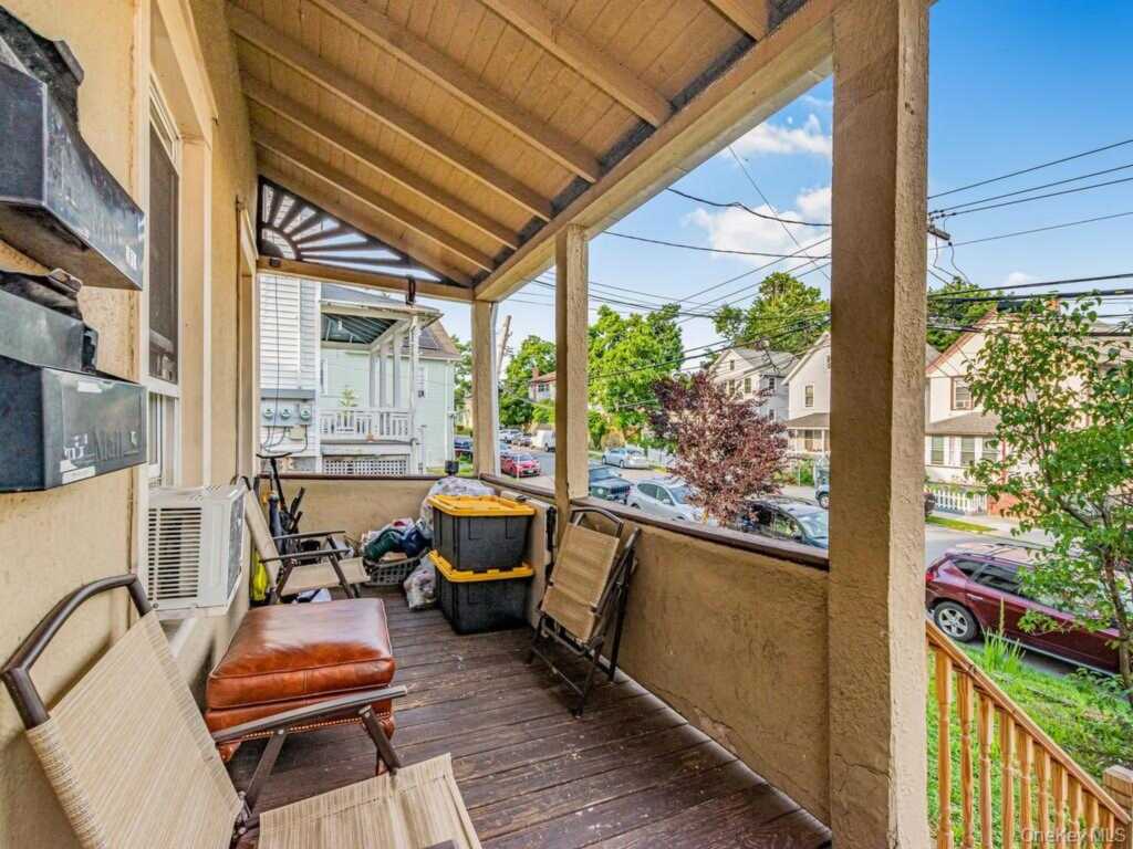 334 Locust Avenue, Rye, NY 10573 - Photo 3 of 23