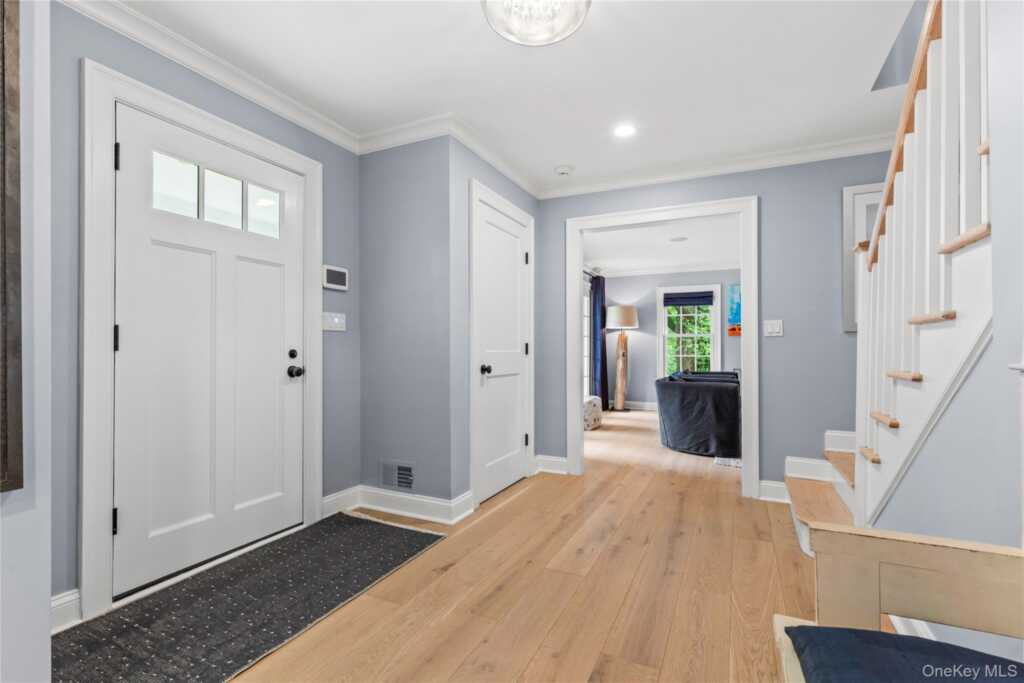 394 Park Avenue, Rye, NY 10580 - Photo 3 of 36