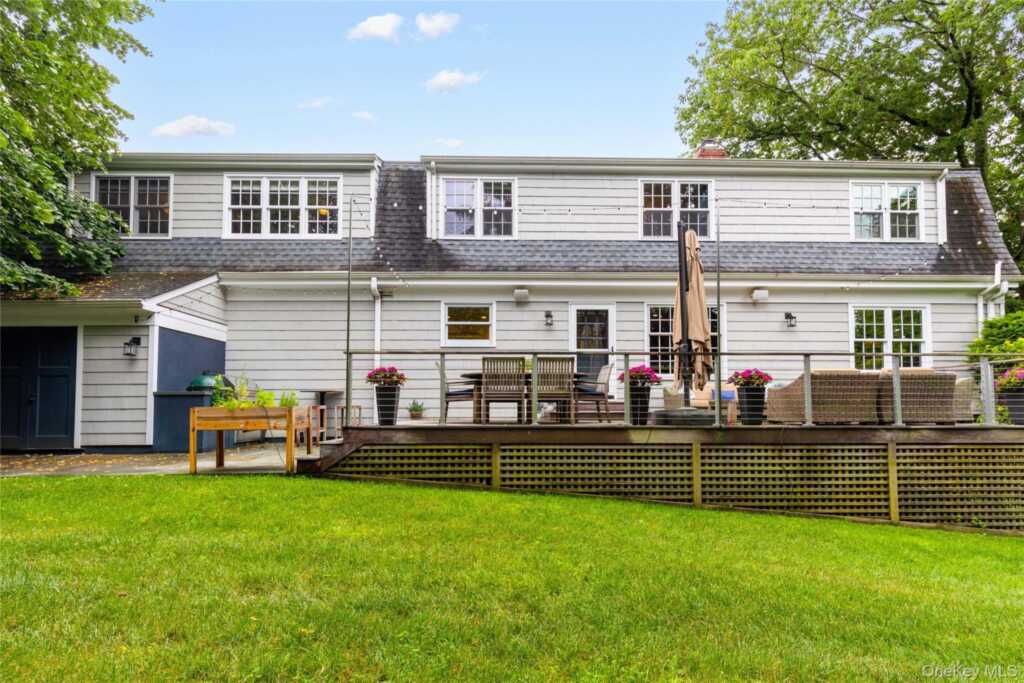 394 Park Avenue, Rye, NY 10580 - Photo 31 of 36