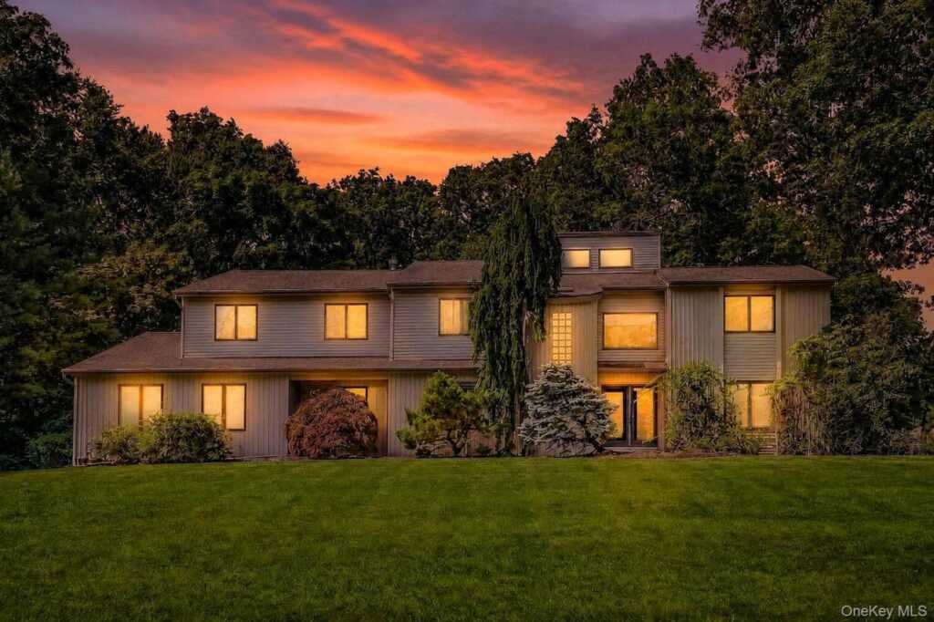 5 Zeck Court, Suffern, NY 10901