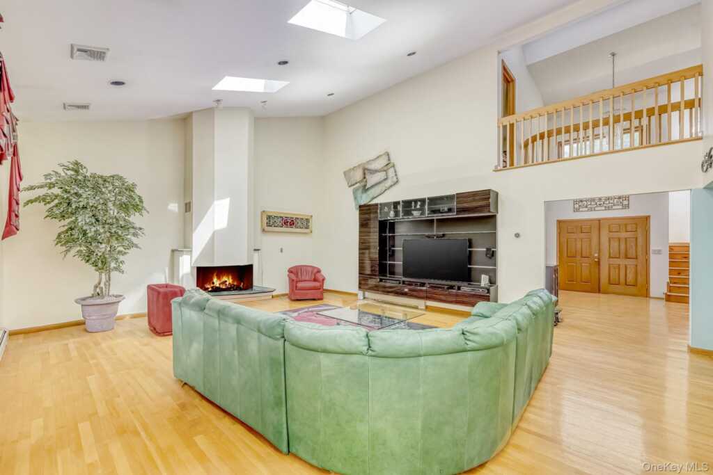 5 Zeck Court, Suffern, NY 10901 - Photo 14 of 32