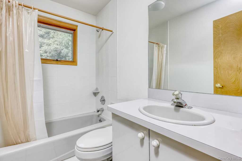 5 Zeck Court, Suffern, NY 10901 - Photo 19 of 32