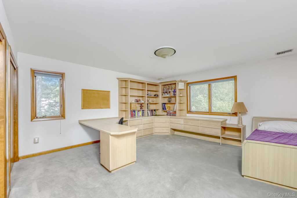 5 Zeck Court, Suffern, NY 10901 - Photo 23 of 32