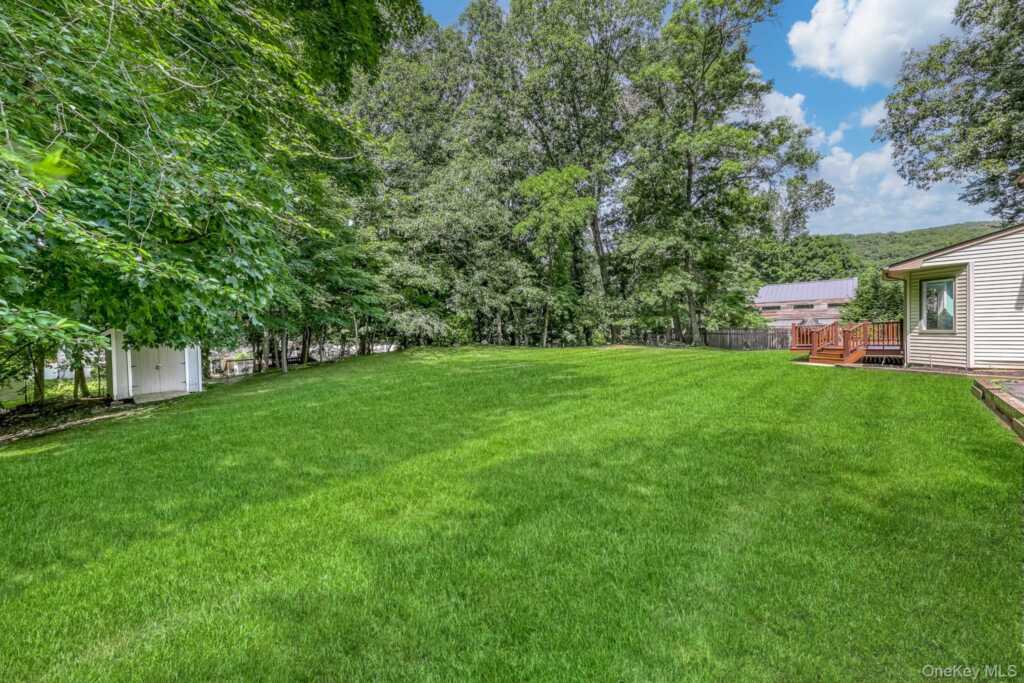 5 Zeck Court, Suffern, NY 10901 - Photo 6 of 32