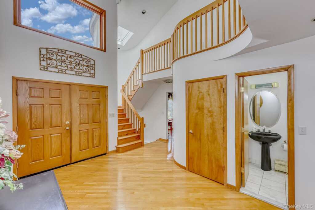 5 Zeck Court, Suffern, NY 10901 - Photo 9 of 32