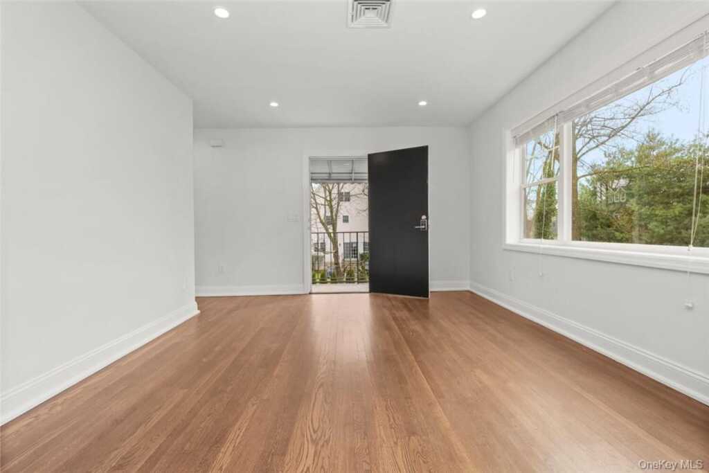 517 Walnut Street, Unit #B, Rye, NY 10543 - Photo 16 of 34