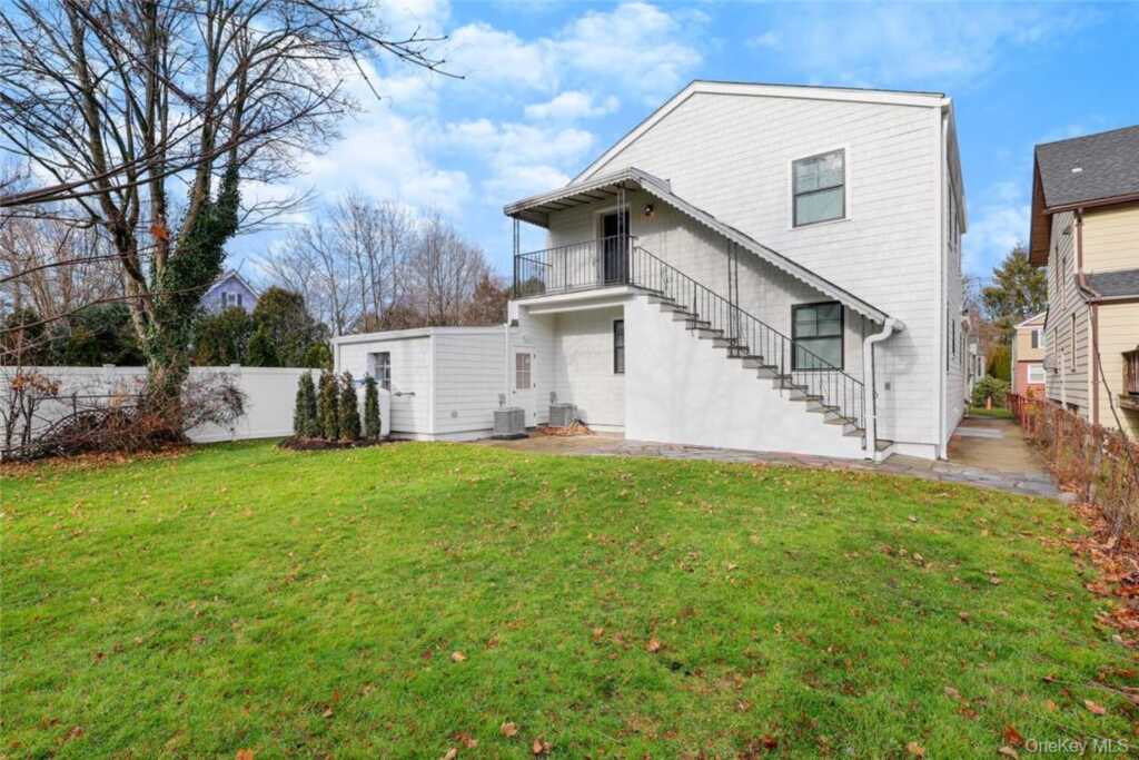 517 Walnut Street, Unit #B, Rye, NY 10543 - Photo 31 of 34