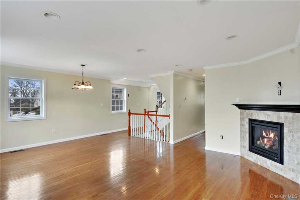 5 Crosby Place, New Rochelle, NY 10801