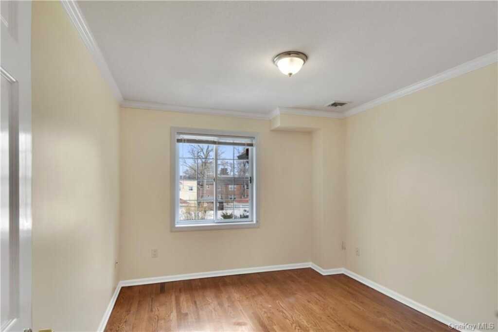 5 Crosby Place, New Rochelle, NY 10801 - Photo 11 of 20