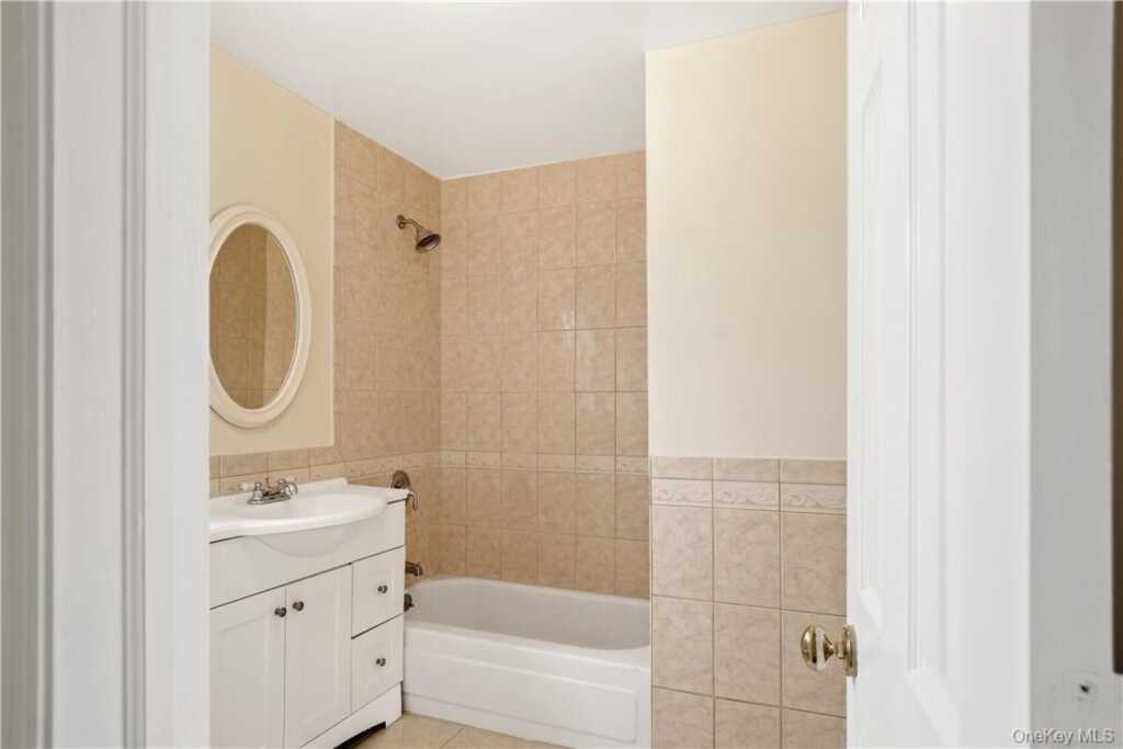 5 Crosby Place, New Rochelle, NY 10801 - Photo 14 of 20