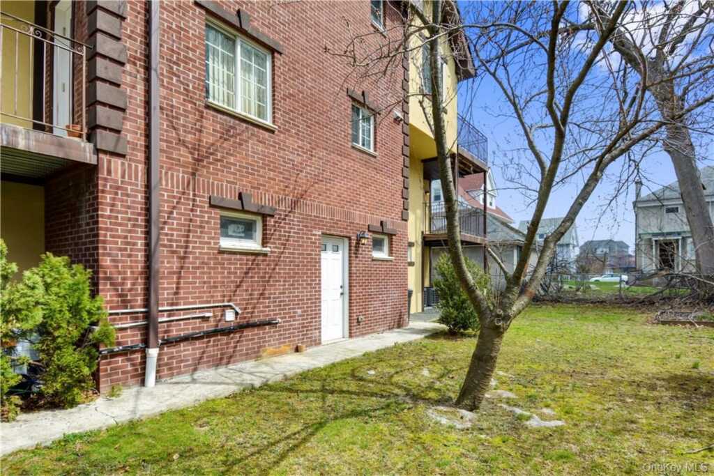 5 Crosby Place, New Rochelle, NY 10801 - Photo 18 of 20