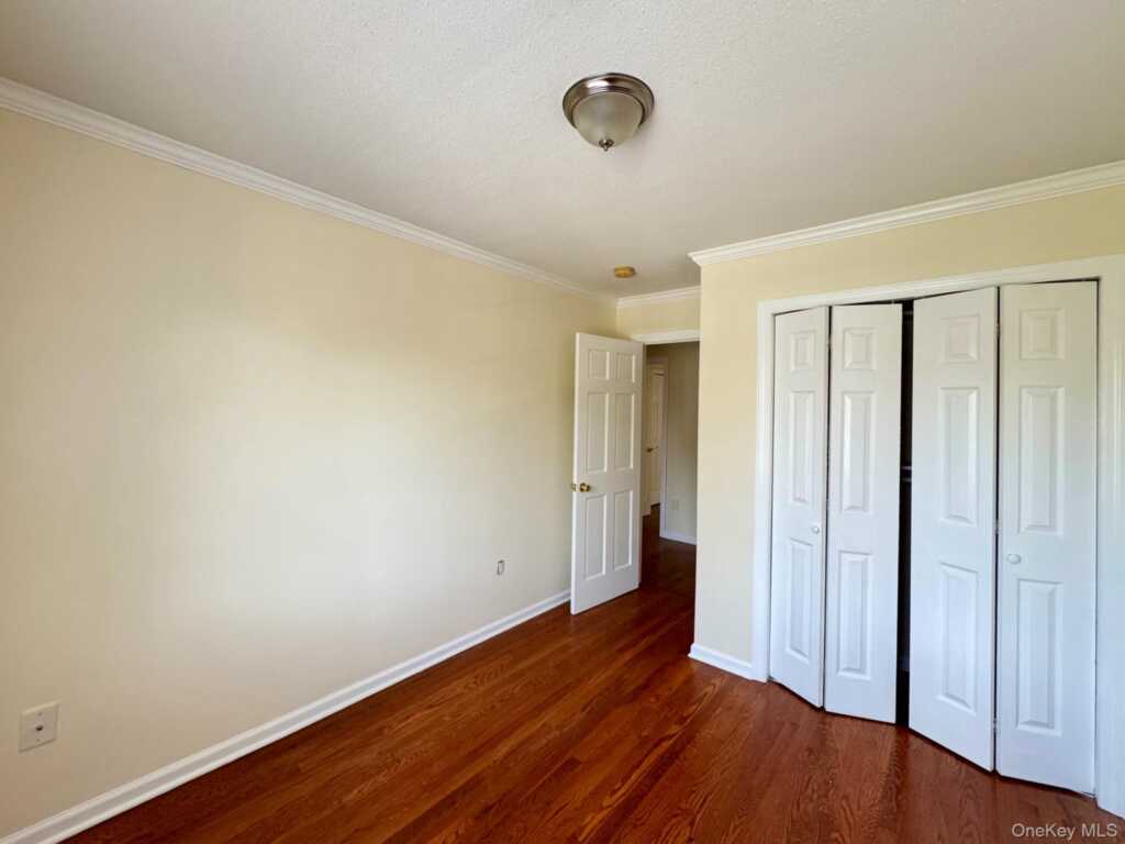 5 Crosby Place, New Rochelle, NY 10801 - Photo 9 of 20