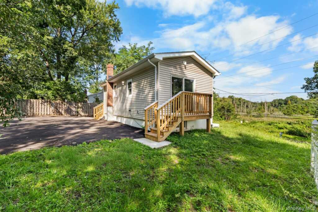 19 Dykes Park Road, Nanuet, NY 10954 - Photo 16 of 20