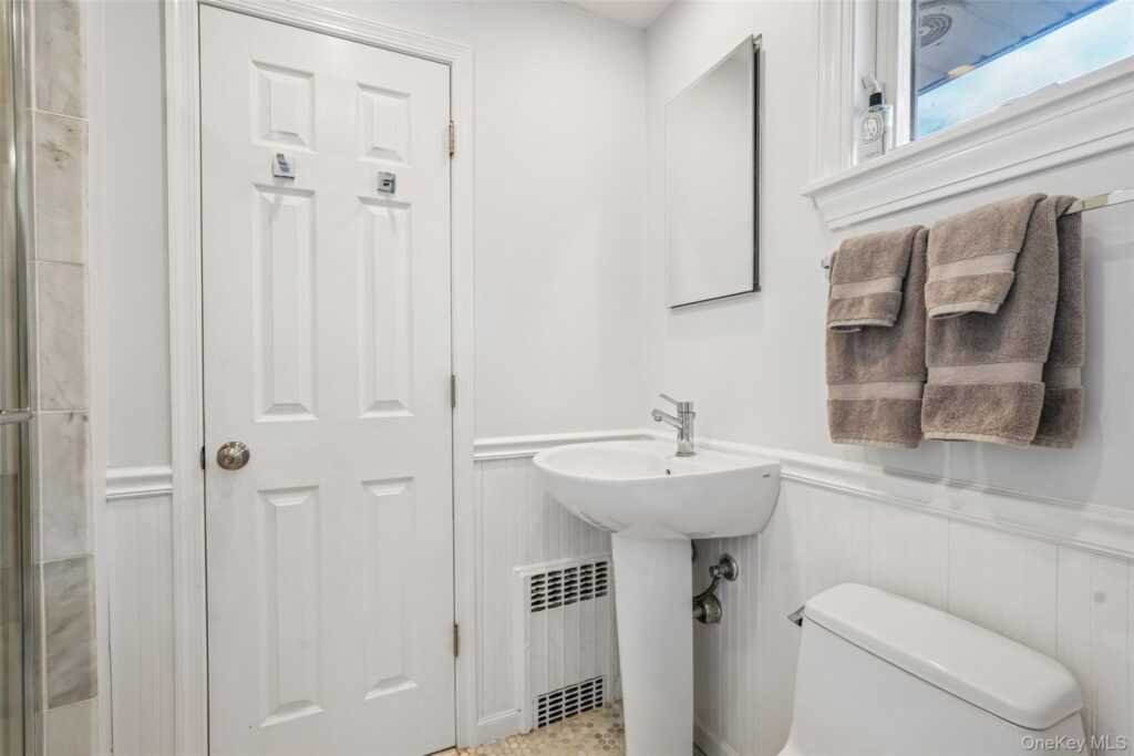 335 Strawtown Road, New City, NY 10956 - Photo 17 of 37