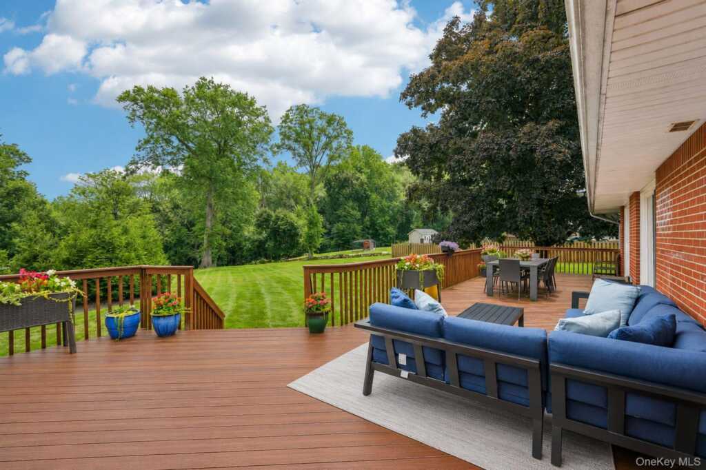 335 Strawtown Road, New City, NY 10956 - Photo 24 of 37