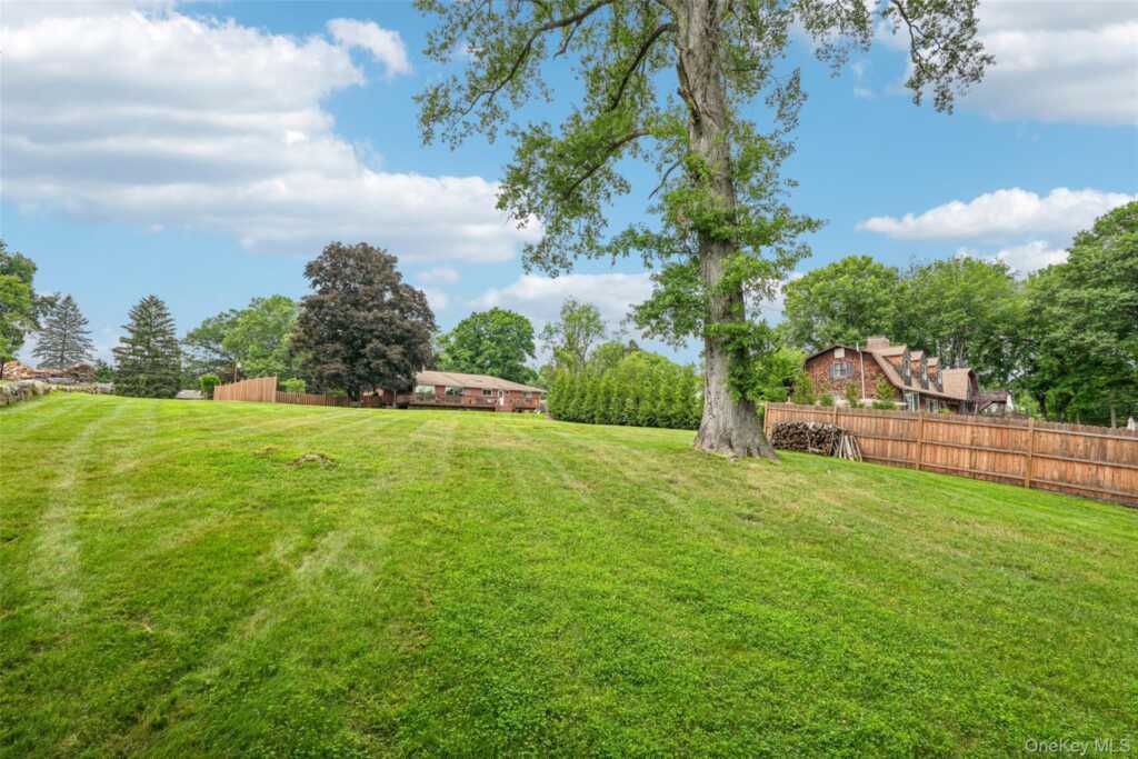 335 Strawtown Road, New City, NY 10956 - Photo 30 of 37