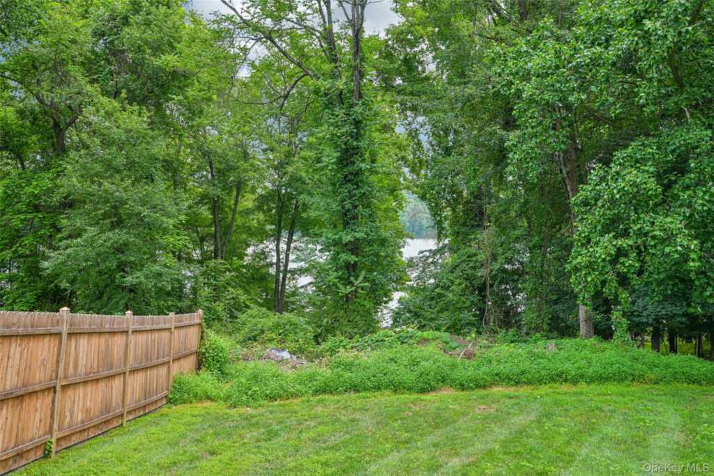335 Strawtown Road, New City, NY 10956 - Photo 31 of 37