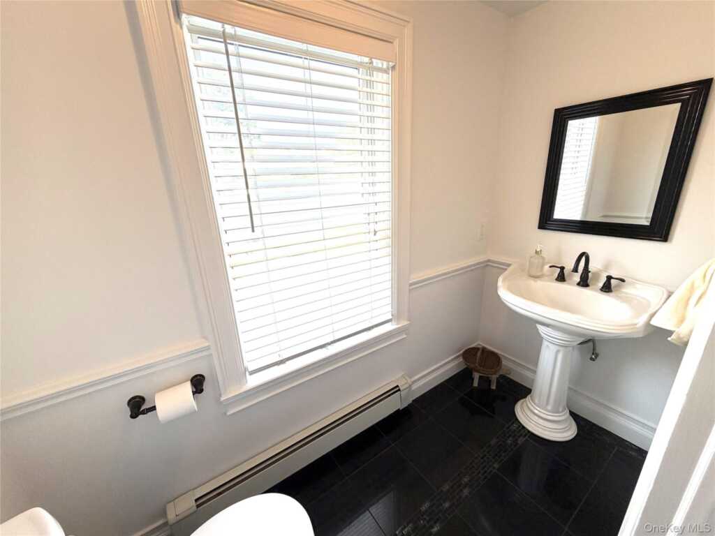 411 Elm Street, Rye, NY 10573 - Photo 9 of 21
