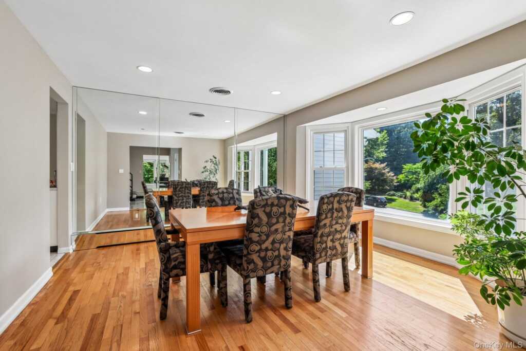 21 Windgate Drive, New City, NY 10956 - Photo 13 of 50